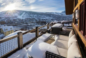 The Perch Park City - Magnificent 6 BR House With Views, Elevator, Game Room, Hot Tub